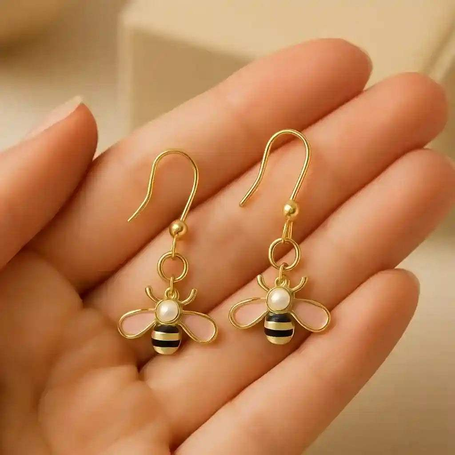 Bee - Pearl Gold Earrings - AuriJewel